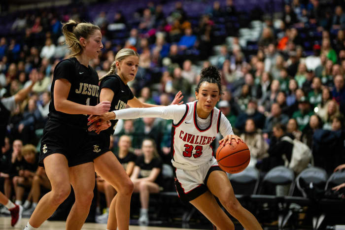 Clackamas Jesuit 6A Oregon girls basketball quarterfinal 2024 Naji Saker-9